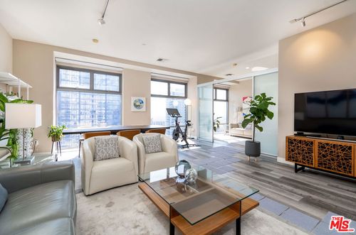 1909-801 S Grand Ave, LOS ANGELES, CA, 90007-1457 | Card Image