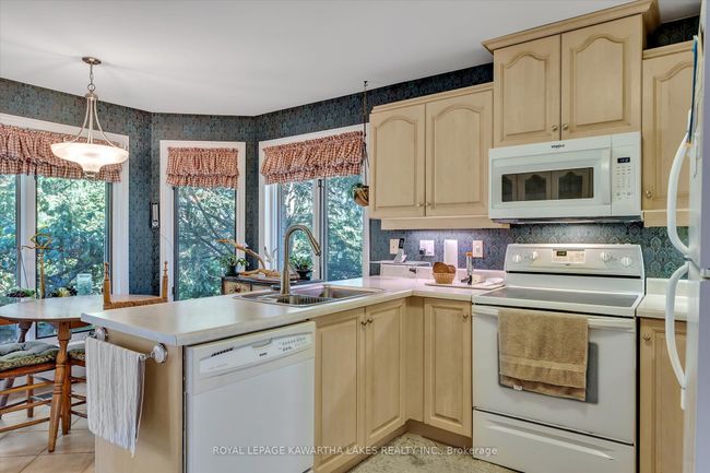 3 Squires Row, House other with 4 bedrooms, 3 bathrooms and 4 parking in Bobcaygeon ON | Image 12