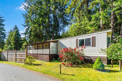 32-3920 Island Hwy W, Qualicum Beach, BC, V9K2C2 | Card Image