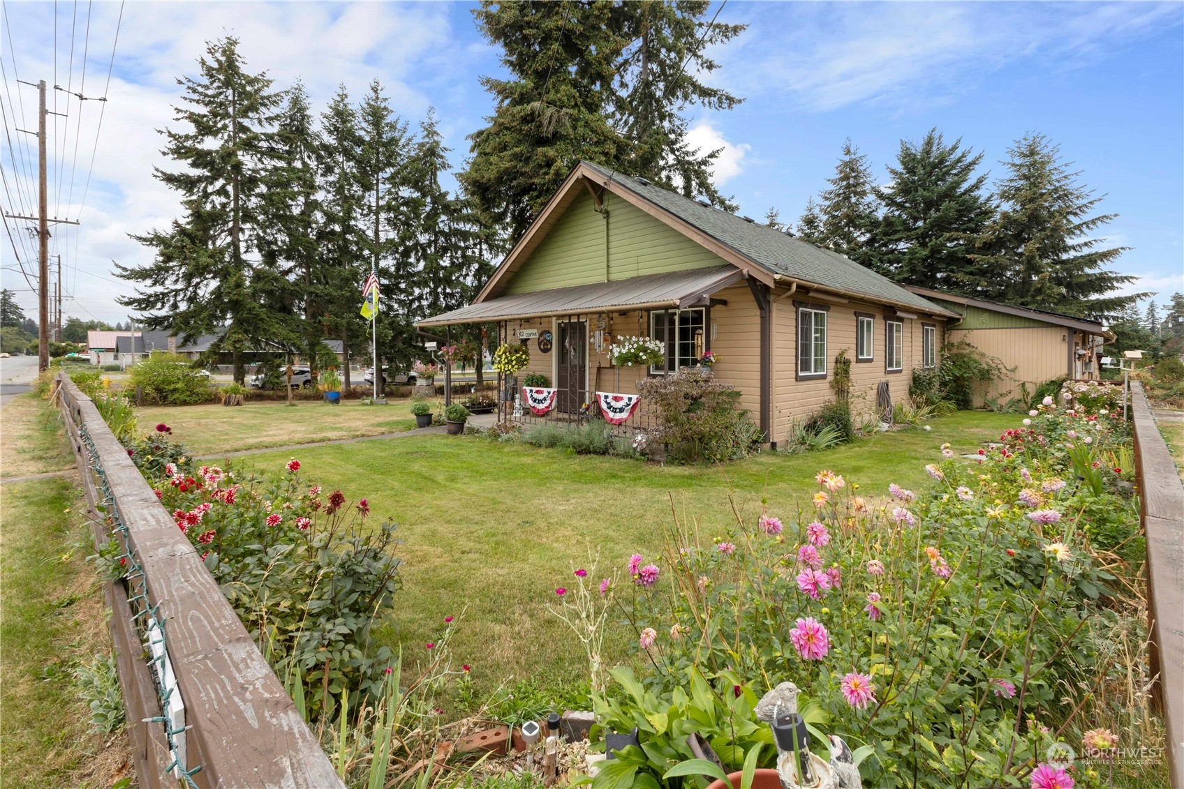 Centre St, Rainier, WA 98576
