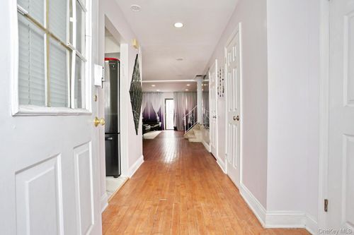 65 Buckingham Ct, Pomona, NY, 10970-3704 | Card Image