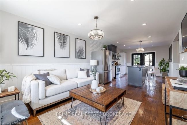 432 Forest Lawn Ave, House other with 3 bedrooms, 0 bathrooms and 5 parking in London ON | Image 11