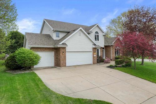 911 Eddington Dr, SUN PRAIRIE, WI, 53590-3537 | Card Image