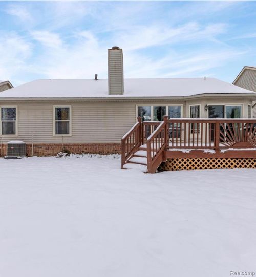 3670 Warwick Dr, Sterling Heights, MI, 48314-2801 | Card Image