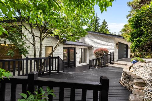 4529 153rd Ave Se, Bellevue, WA, 98006-2551 | Card Image