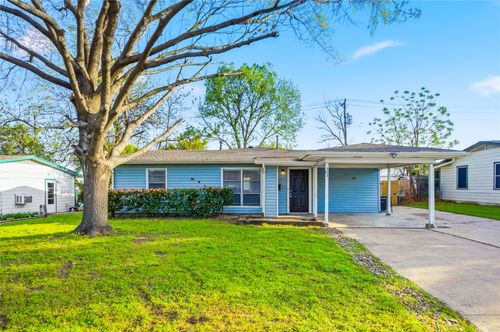 8328 Campanella Dr, Dallas, TX, 75243-1810 | Card Image
