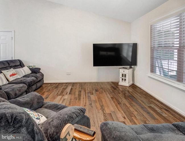 25 Deer Trail Rd, House other with 3 bedrooms, 2 bathrooms and null parking in FRONT ROYAL VA | Image 4