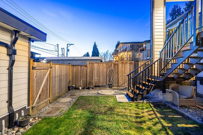 357 E 4 Th Street, Home with 5 bedrooms, 3 bathrooms and 2 parking in North Vancouver BC | Image 37