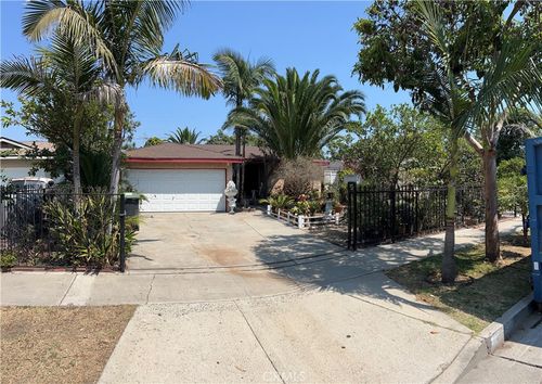 639 S Baker St, Santa Ana, CA, 92703-4504 | Card Image