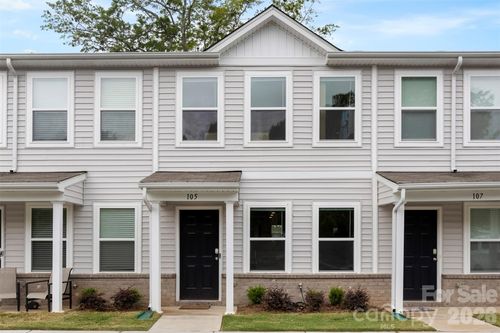 105 Villa Ln, Lincolnton, NC, 28092-4191 | Card Image