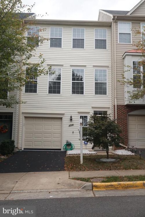 6330 James Harris Way, Centreville, VA, 20121-1715 | Card Image