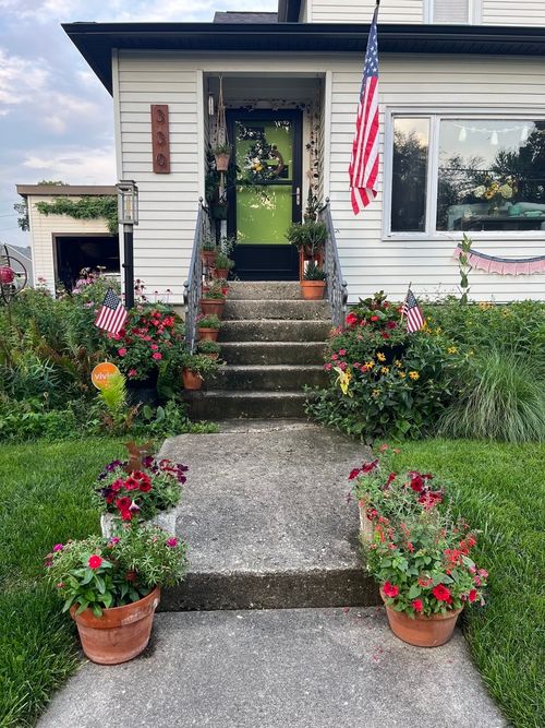 330 N Birch St, Waterman, IL, 60556-6002 | Card Image