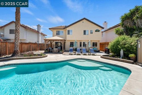 737 Hemmingway Ct, Tracy, CA, 95376-8700 | Card Image
