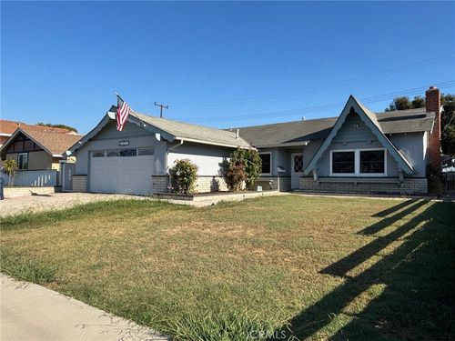 8342 Friesland Dr, Huntington Beach, CA, 92647-6306 | Card Image