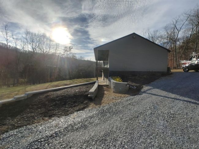 8915 Charlemont Rd, House other with 3 bedrooms, 3 bathrooms and null parking in Goode VA | Image 90
