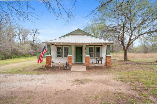 2208 N 8th St, Arkansas City, KS, 67005-4103 | Card Image