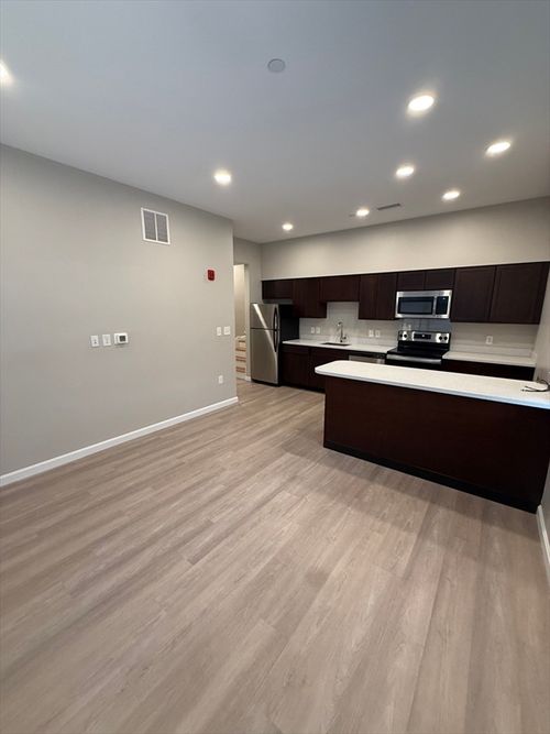 apt-308-6 Chatham St, Worcester, MA, 01609-1344 | Card Image