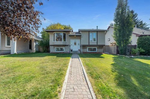 1205 Meadowbrook Drive Se, Airdrie, AB, T4A1W6 | Card Image