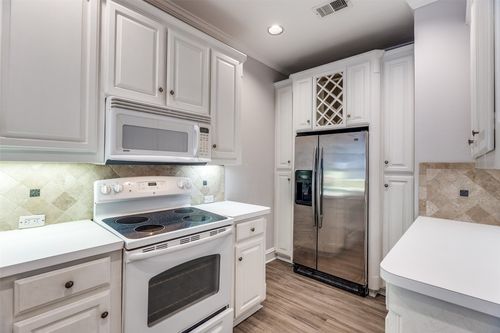 apt-2244-5325 Bent Tree Forest Dr, Dallas, TX, 75248-3464 | Card Image