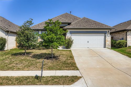 154 Eagle Ford Dr, Kyle, TX, 78640-2538 | Card Image