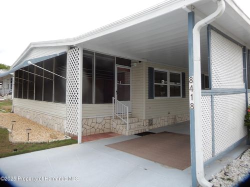 8418 Central Ave, BROOKSVILLE, FL, 34613-5018 | Card Image
