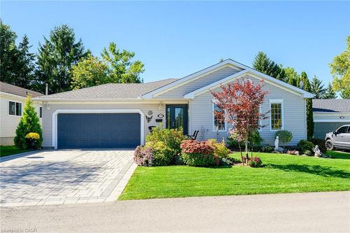 110 Kilroot Pl, Freelton, ON, L8B1A5 | Card Image