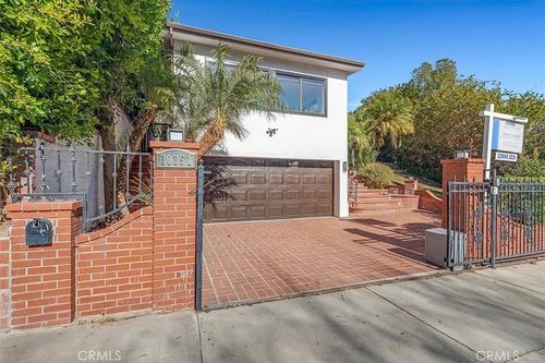 10351 Whipple St, Toluca Lake, CA, 91602-2935 | Card Image