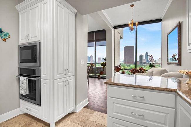 UNIT-1206 - 1111 Bering Dr, Condo with 2 bedrooms, 2 bathrooms and 2 parking in Houston TX | Image 18