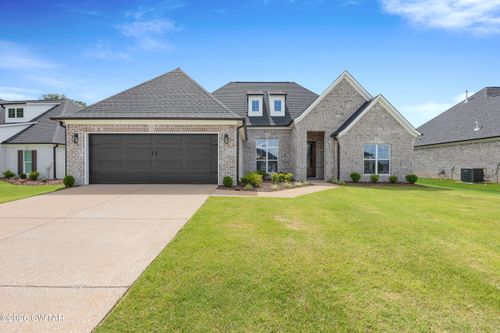 15 Creekbend Dr, Jackson, TN, 38305-3296 | Card Image
