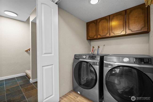 Lower level Laundry - looking towards stairwell to lower level | Image 21