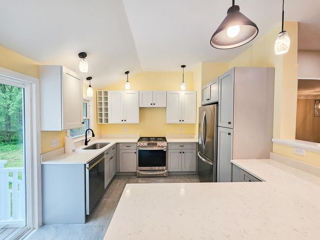 24 Hampton Falls Rd, House other with 3 bedrooms, 2 bathrooms and null parking in Exeter NH | Image 9