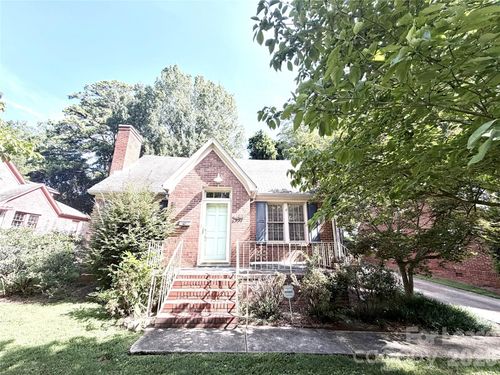 2537 Cranbrook Ln, Charlotte, NC, 28207-2001 | Card Image