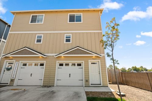 7837 Jacqueline Way, White City, OR, 97503-1761 | Card Image