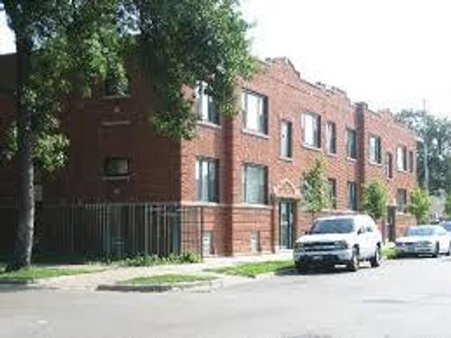 1-3918 W Augusta Blvd, Chicago, IL, 60651-3711 | Card Image