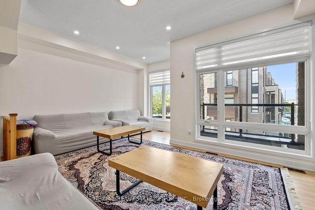 53 Benoit St, House attached with 4 bedrooms, 4 bathrooms and 1 parking in Woodbridge ON | Image 11
