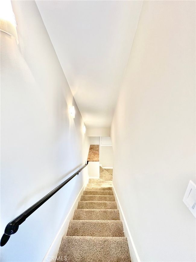 64 Avalon Terrace Rd, Condo with 2 bedrooms, 3 bathrooms and 1 parking in Avalon CA | Image 17