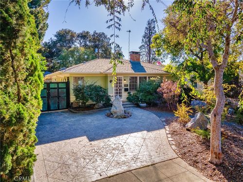 10404 Margate St, North Hollywood, CA, 91601-3517 | Card Image