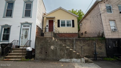47 13th St, Troy, NY, 12180-4203 | Card Image