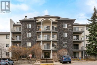 33 Arbour Grove Close Nw, Condo with 3 bedrooms, 2 bathrooms and 1 parking in Calgary AB | Image 1