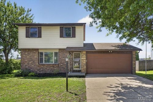 1707 Muny Vista Dr, Alton, IL, 62002-5634 | Card Image