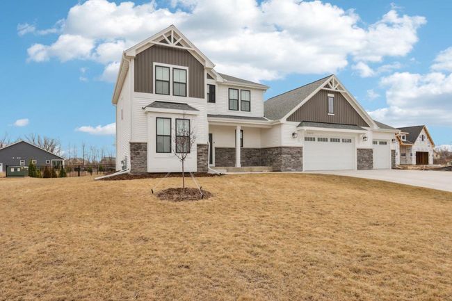 N75W17799 Woody Lane, House other with 4 bedrooms, 2 bathrooms and null parking in Menomonee Falls WI | Image 4