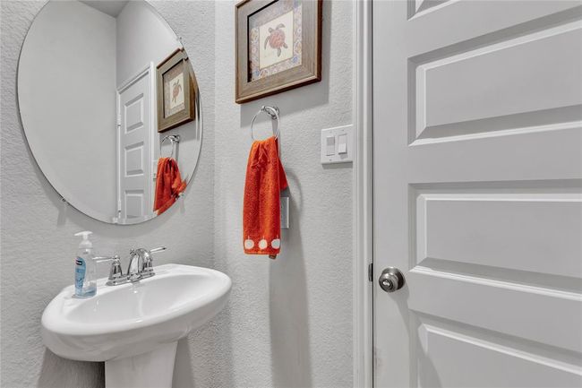 Powder room downstairs | Image 8