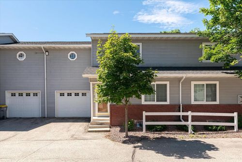 808 Cedar Drive, La Crescent, MN, 55947 | Card Image