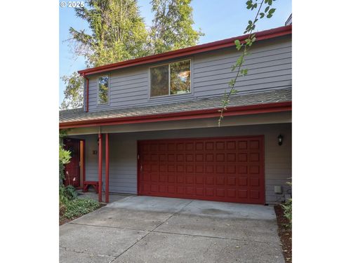 10 Mountain Cir, Lake Oswego, OR, 97035-1900 | Card Image