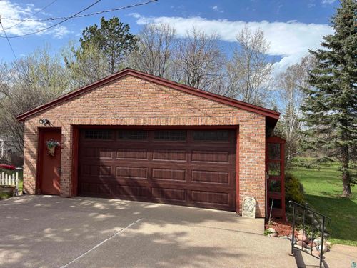 4957 W Arrowhead Rd, Hermantown, MN, 55811-1417 | Card Image