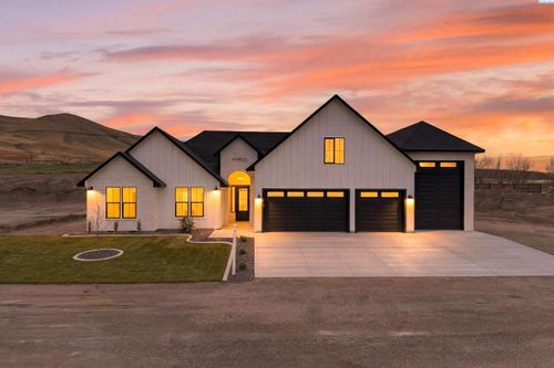 6622 E 2nd St, Benton City, WA, 99320 | Card Image