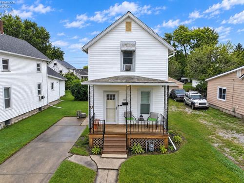 327 Jackson St, Fremont, OH, 43420-2313 | Card Image