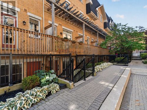 108-400 Hopewell Avenue, Toronto (Briar Hill-Belgravia), ON, M6E2S2 | Card Image