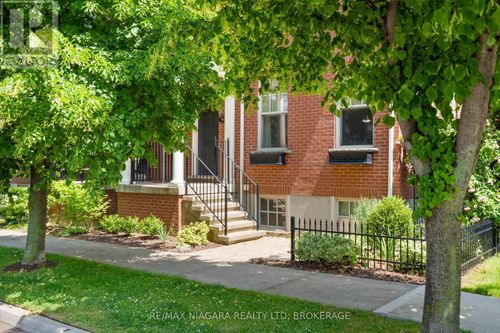 96 Garrison Village Dr, Niagara on the Lake, ON, L0S1J0 | Card Image