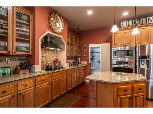 22638 Tiller Trail Hwy, House other with 4 bedrooms, 3 bathrooms and 2 parking in Days Creek OR | Image 7